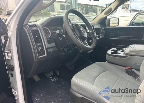 2019 Ram 1500 Classic z USA, uszkodzony, nr VIN 1C6RR6FG3KS733159